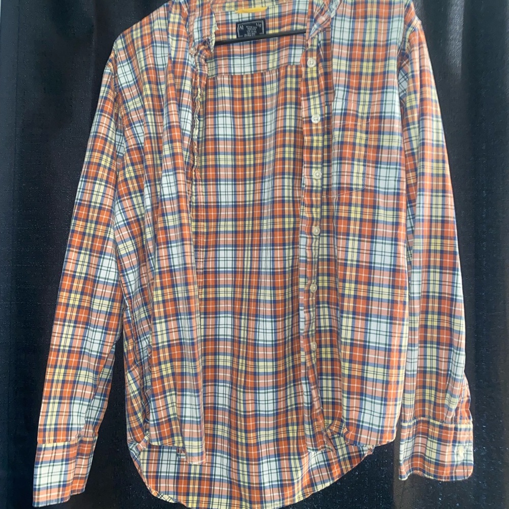 🛑3 items for $10 deal** Flannel in good condition!